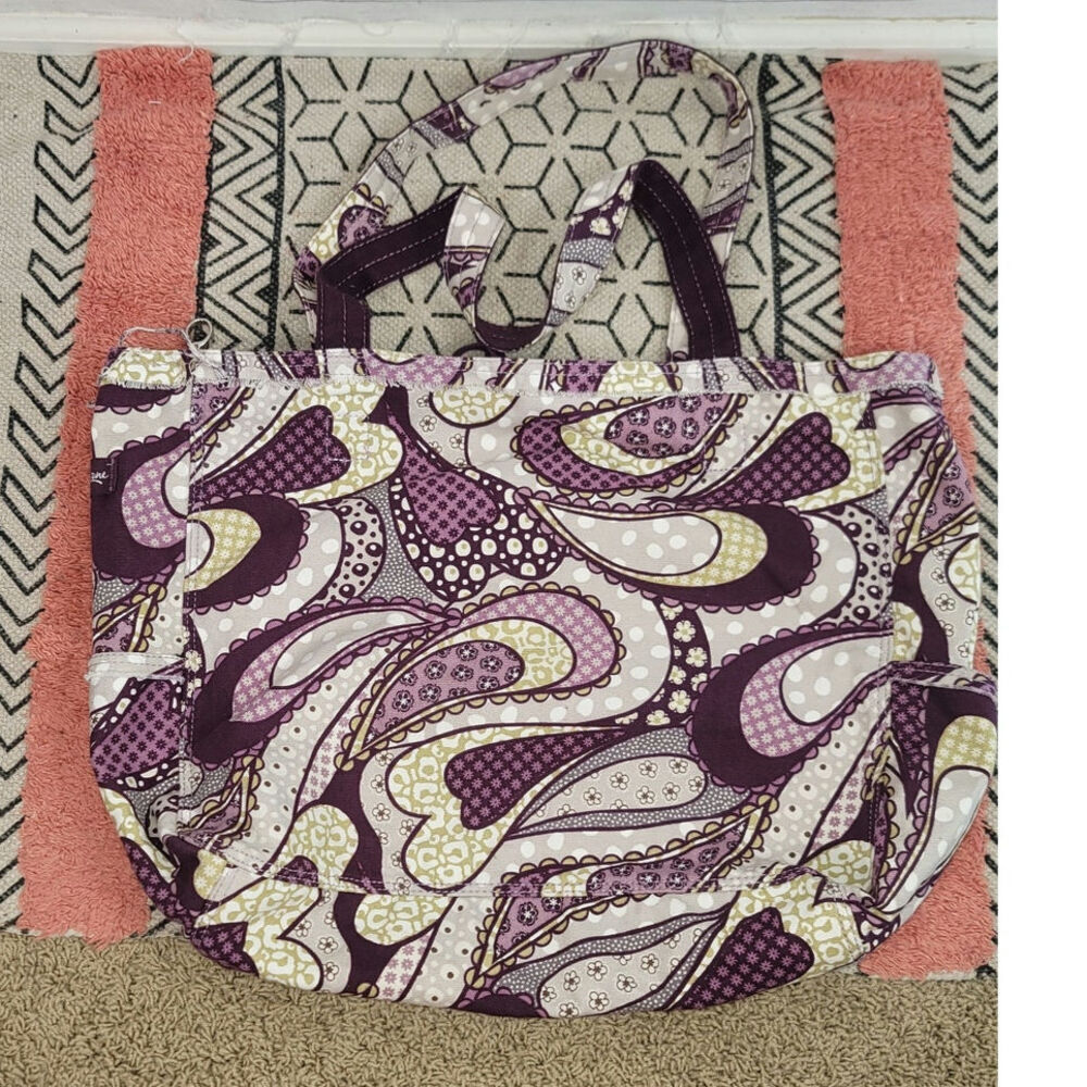 THIRTY-ONE BAGS RETRO METRO TOTE BAG IN PURPLE PAISLEY TAUPE